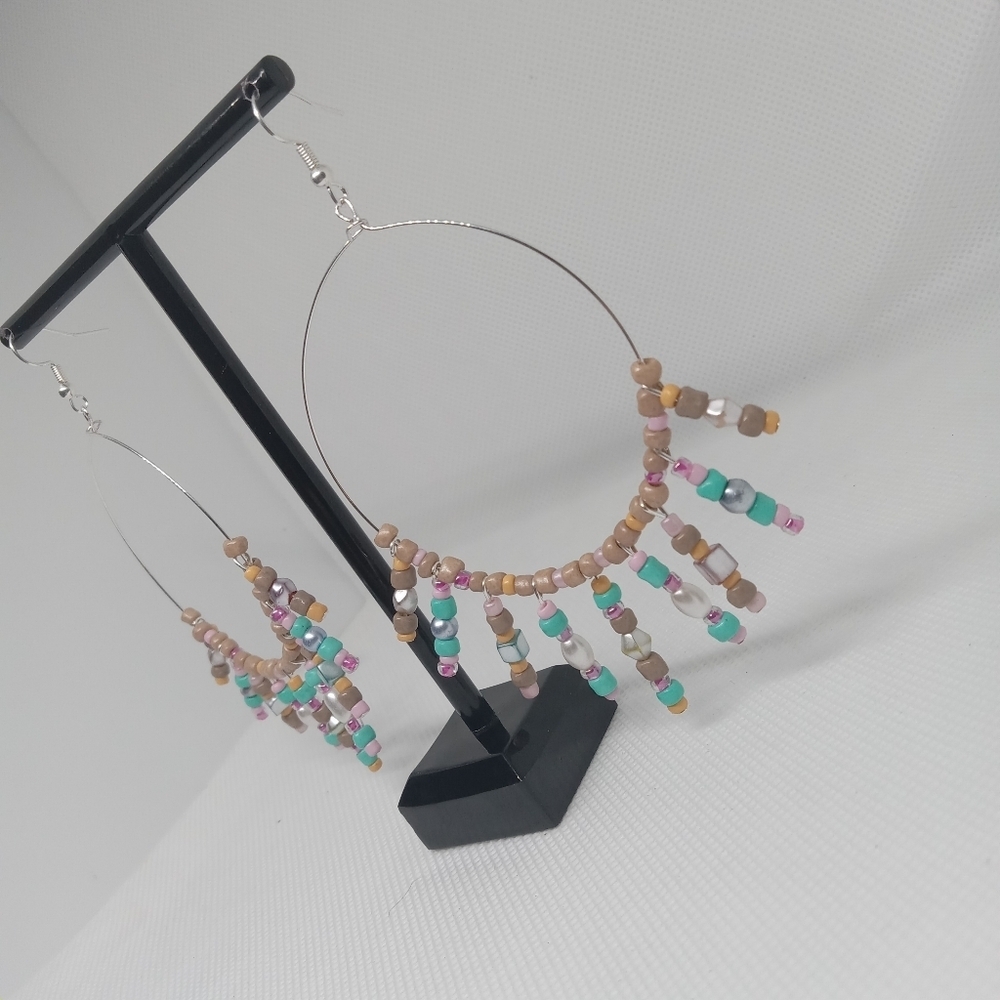 Hand Crafted Turquoise and Tan Beaded Necklace Set - Picture 16 of 16